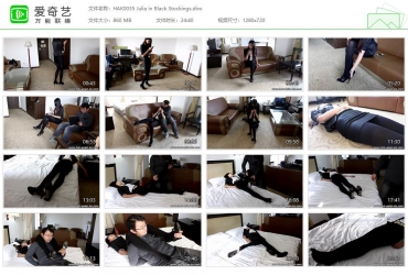 Hak Fantasy_Julia in Black Stockings